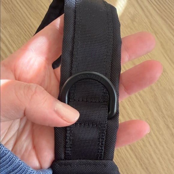 Vera Bradley Classic Black Belt Bag - Picture 8 of 9